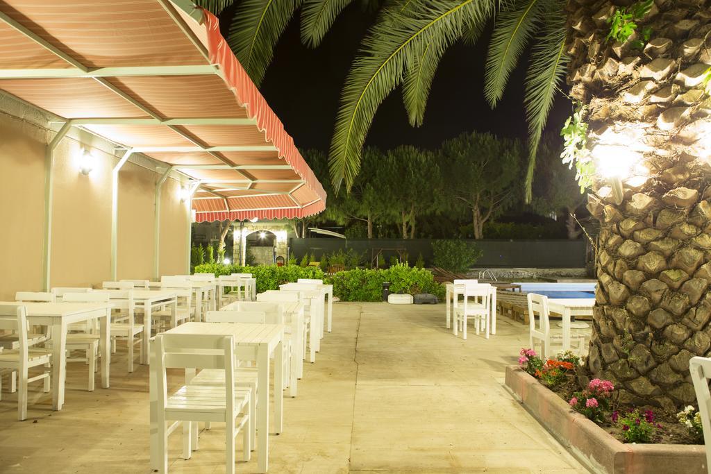 R+ Hotel By Rooms Çeşme Exterior photo