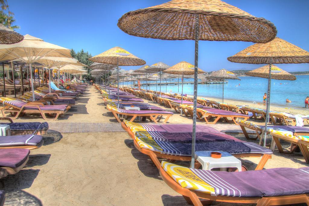 R+ Hotel By Rooms Çeşme Exterior photo